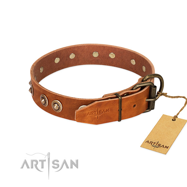 Reliable D-ring on full grain natural leather dog collar for your dog